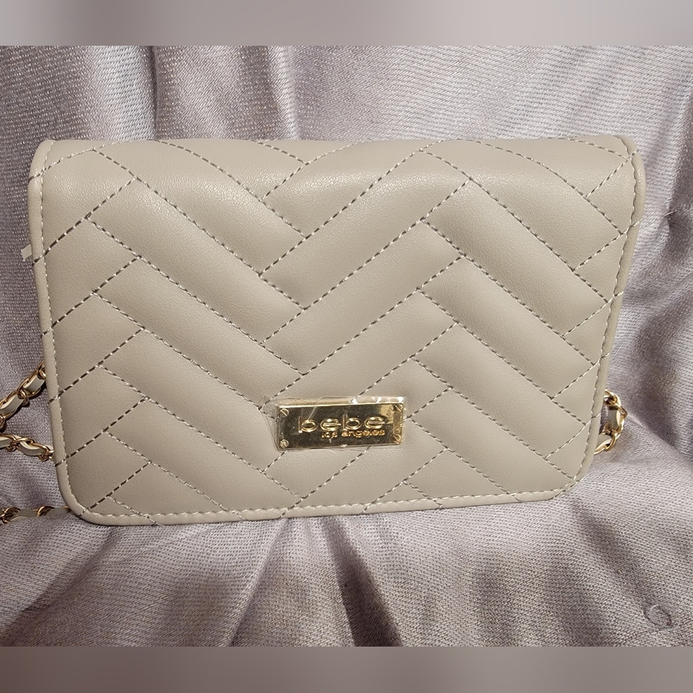 bebe Sophia Small Crossbody Bag Excellent/Like New